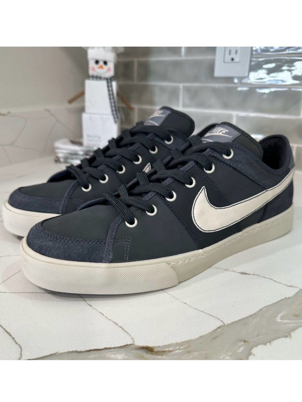 NIKE SWEET LEGACY. Men’s 11. Color Blue